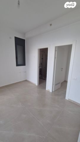 דירה, אמנון ליפקין שחק, נוף הטיילת, נתניה