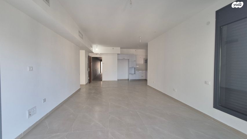 דירה, אמנון ליפקין שחק, נוף הטיילת, נתניה