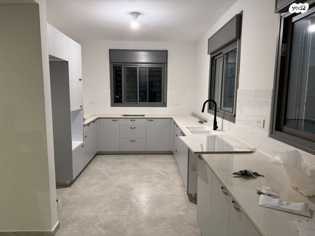 גג/ פנטהאוז, הגפן, כרמי הנדיב, אחוזת רוטנר, קרית מלאכי