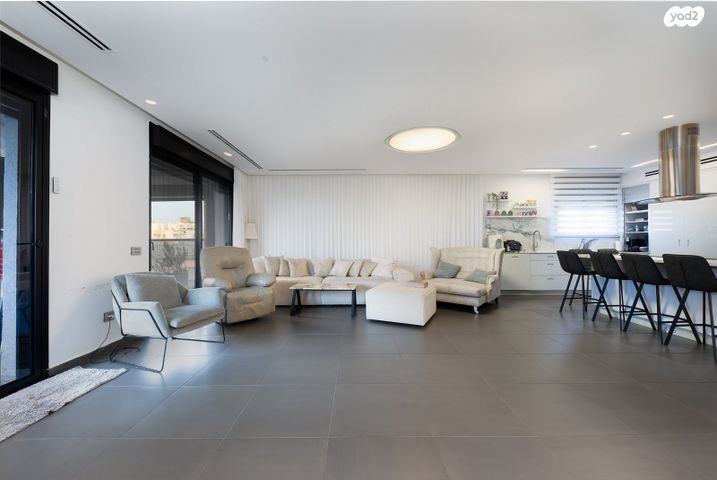 גג/ פנטהאוז, קרית הלאום, ראשון לציון