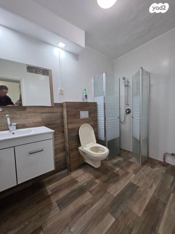 יחידת דיור, ז'בוטינסקי, צור שלום, קרית ביאליק