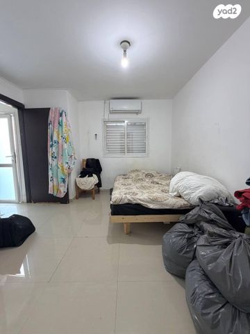 דירה, שדרות ירושלים 1, מרכז העיר, סביניה, הוותיקה, קרית ביאליק