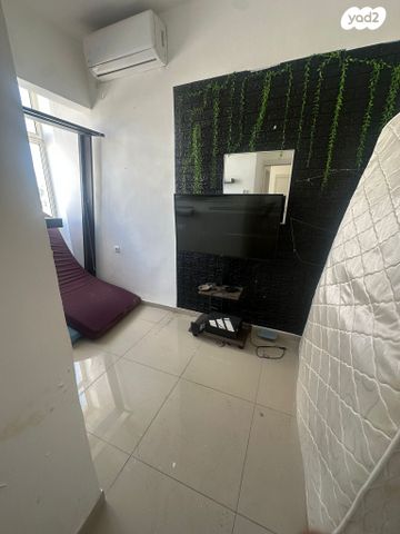 דירה, דרך ישראל בר יהודה 1, העיר התחתית, ואדי סאליב, חיפה