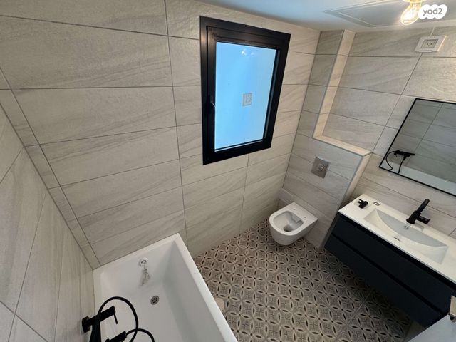 גג/ פנטהאוז, הרב ישראל גרוסמן, רמת אברהם, בית שמש