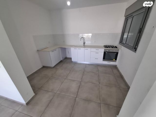 דירה, חברותא 2, בצוותא, חריש