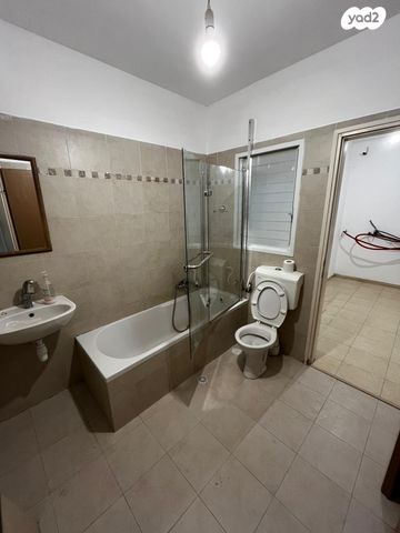 דירה, הרב חיים פינטו, קרית מלאכי