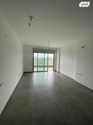 דירה, אחוזת דניה, חדרה