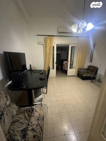 דירה, רבי עקיבא 18, הדר עליון, חיפה