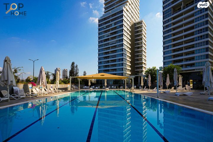 דירה, עוזי חיטמן, עיר ימים, נתניה