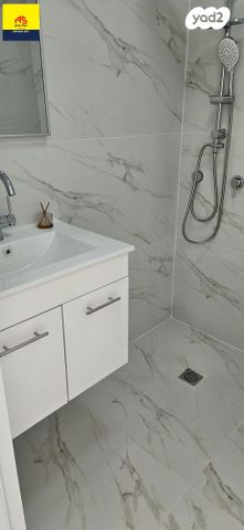 יחידת דיור, עצמאות, מרכז מזרחי, נס ציונה