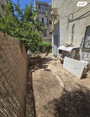 דירת גן, אבא ברדיצ'ב 8, הגבול רוטשילד, בת ים