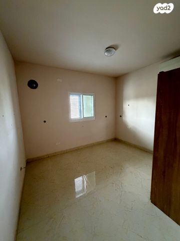 בית פרטי/ קוטג', יתד