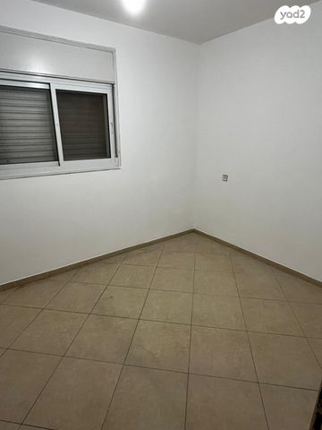 דירה, הרב חיים פינטו, קרית מלאכי