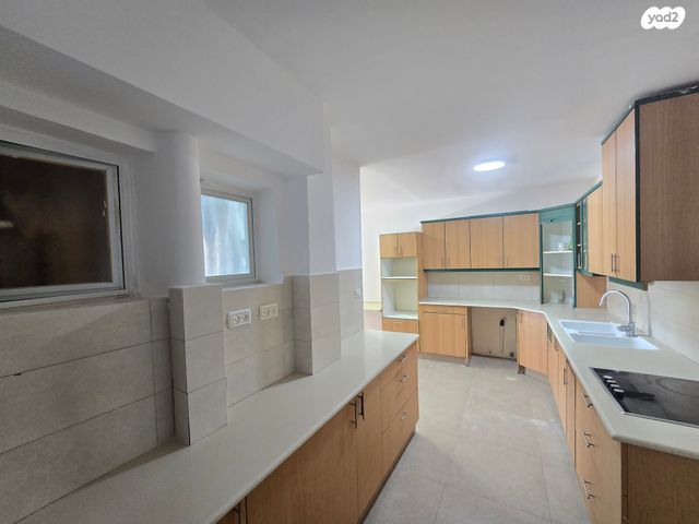 דירת גן, עולי הגרדום 281, ארמון הנציב, תלפיות מזרח, ירושלים