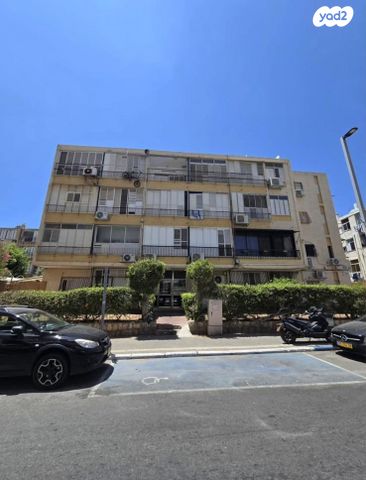 דירת גן, אבא ברדיצ'ב 8, הגבול רוטשילד, בת ים