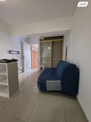 יחידת דיור, ז'בוטינסקי, צור שלום, קרית ביאליק