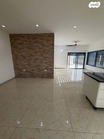 בית פרטי/ קוטג', ארזים, יתד