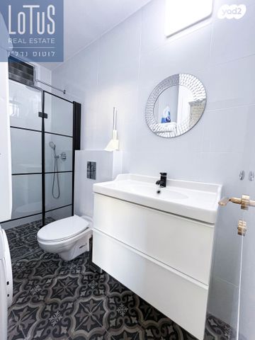 קדושי השואה 