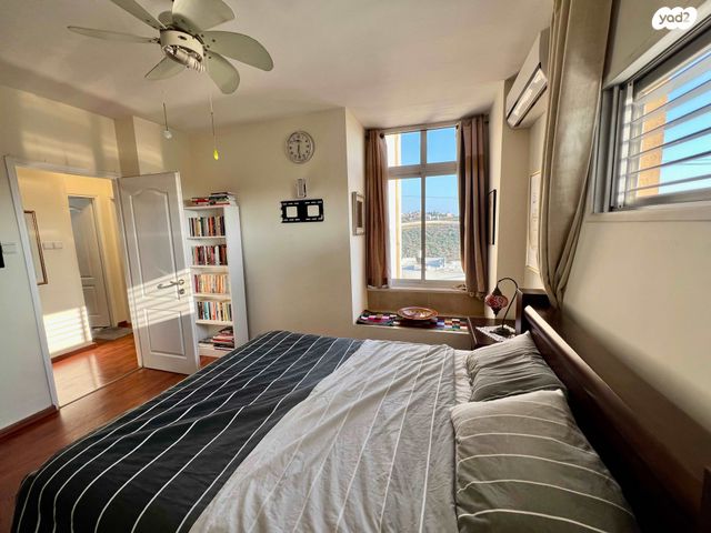 דו משפחתי, ארבל, אלפי מנשה