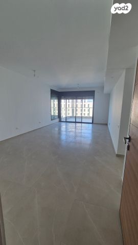 דירה, אמנון ליפקין שחק, נוף הטיילת, נתניה