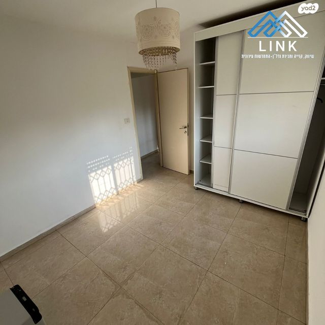 דירה, דקר, שז"ר / דקר, טירת כרמל