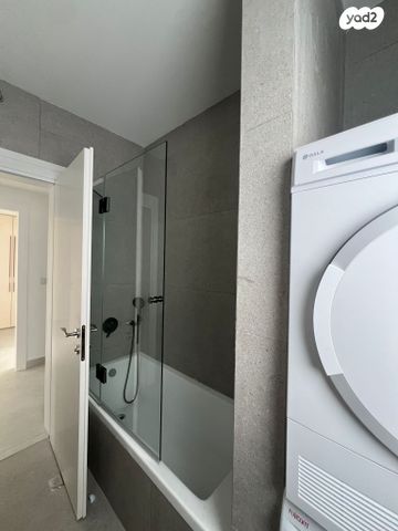 גג/ פנטהאוז, לסל 26, הצפון הישן - צפון, תל אביב יפו