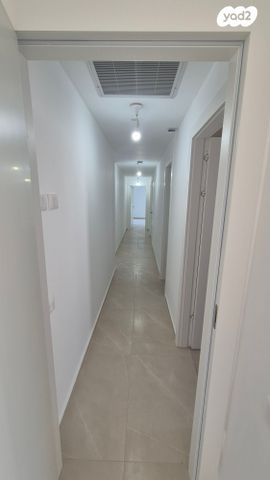 דירה, אמנון ליפקין שחק, נוף הטיילת, נתניה