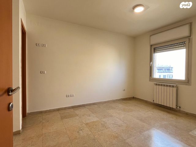 דירה, חנוך אלבק, ירושלים