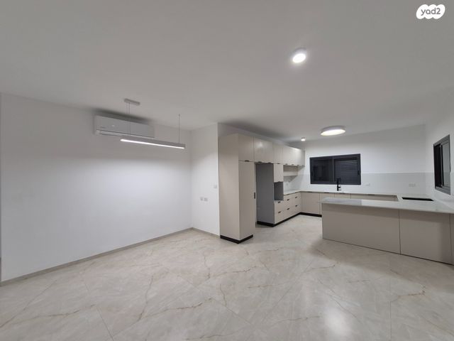 גג/ פנטהאוז, עפולה