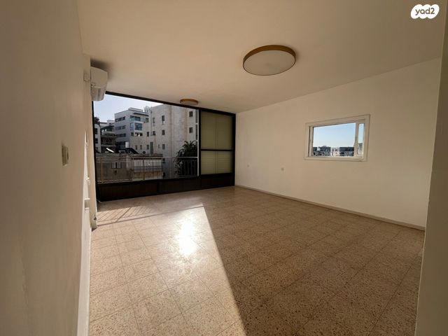 דירה, ארלוזורוב 60, שכונת חשמונאים, מרכז העיר א, רמת גן