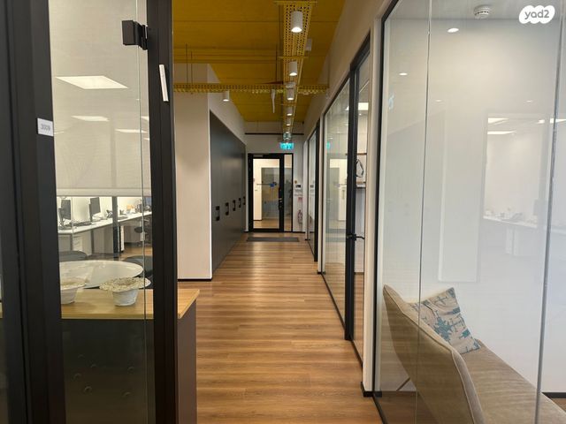 משרדים, אזור תעשיה, יבנה