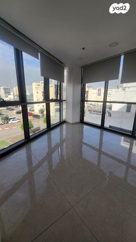 אזור תעשיה א