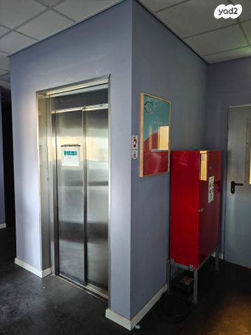 מבני תעשיה, 19, איזור תעשייה, קצרין