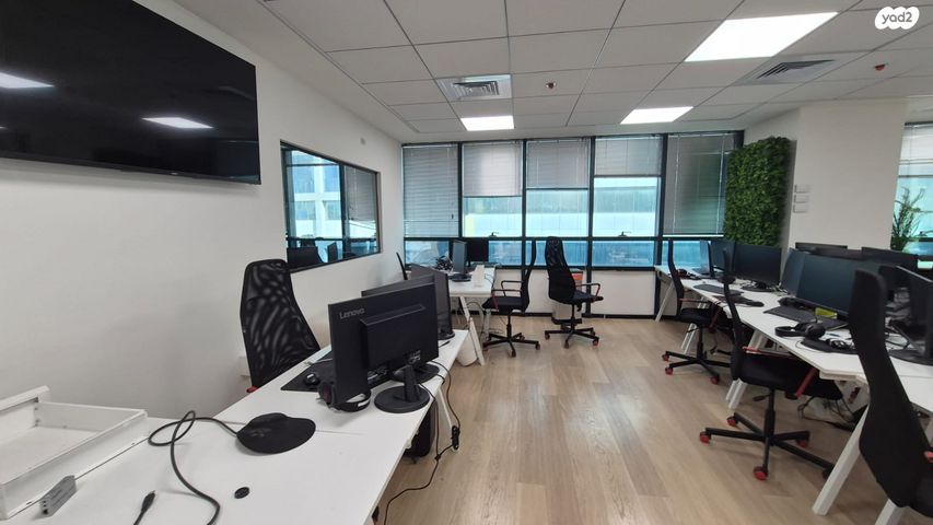 משרדים, רמת גן