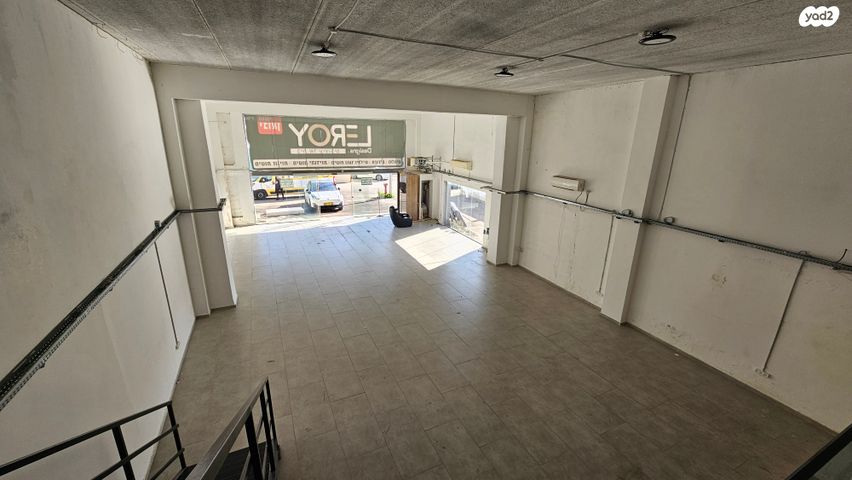 חנויות/ שטח מסחרי, קרית ביאליק