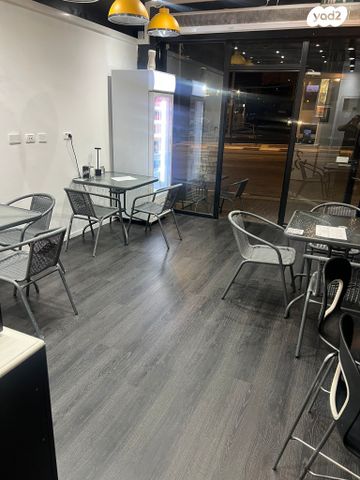 חנויות/ שטח מסחרי