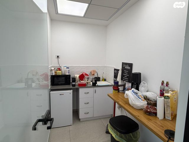 משרדים, נח מוזס, ראשון לציון