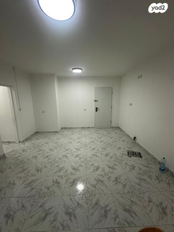 משרדים, האדמו"ר מקוצק, בני ברק