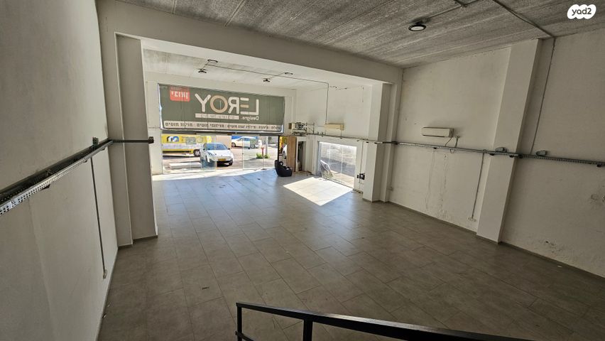 חנויות/ שטח מסחרי, קרית ביאליק