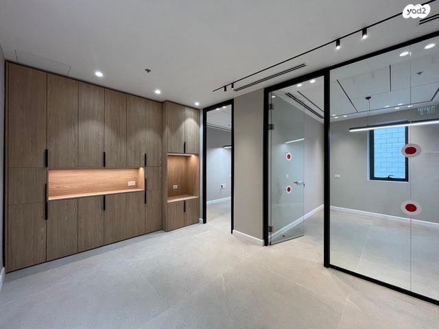 משרדים, שדרות הפלי"ם 2, קרית הממשלה ע"ש רבין, חיפה