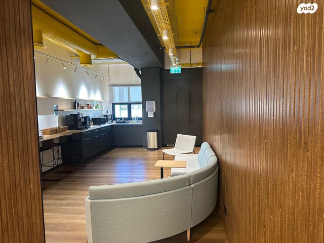 משרדים, אזור תעשיה, יבנה