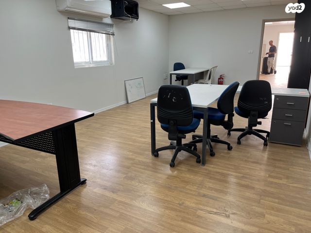 משרדים, שדרות גן רווה, אזור תעשיה, יבנה
