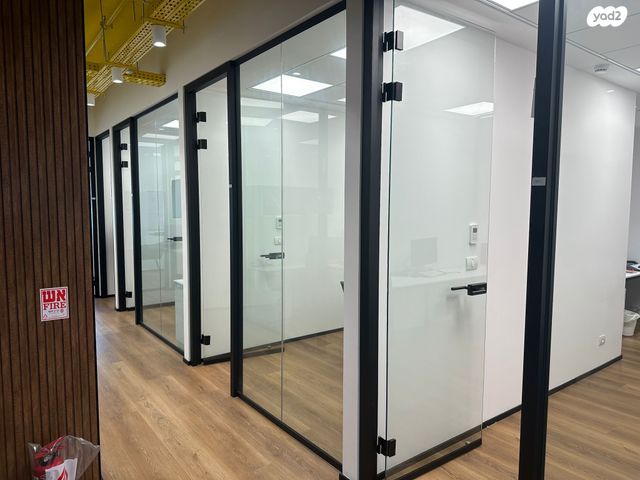 משרדים, אזור תעשיה, יבנה