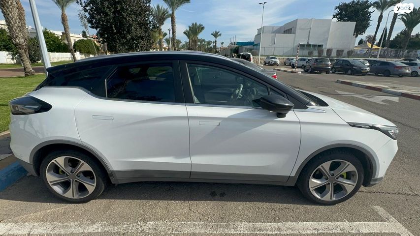 ג׳ילי Geometry C