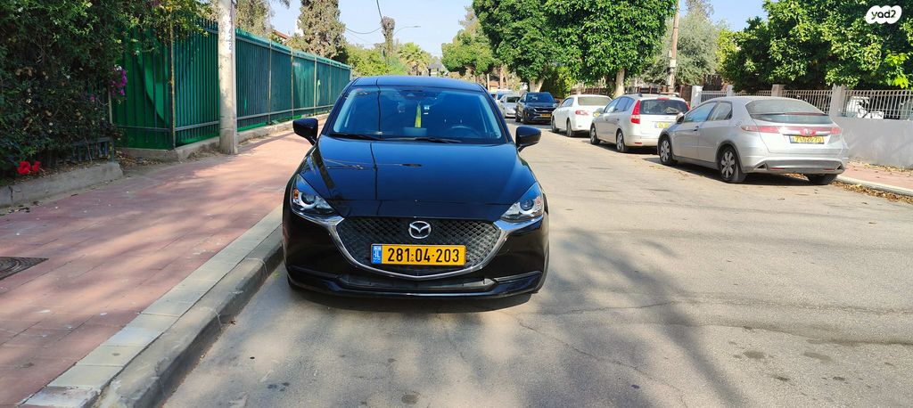 מודעת רכב מאזדה 2