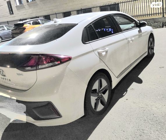 מודעת רכב יונדאי איוניק