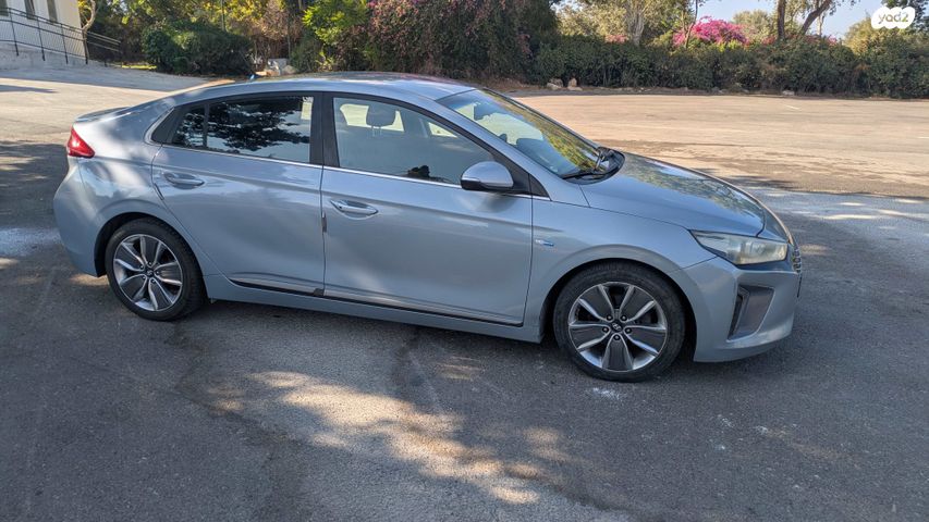 יונדאי איוניק