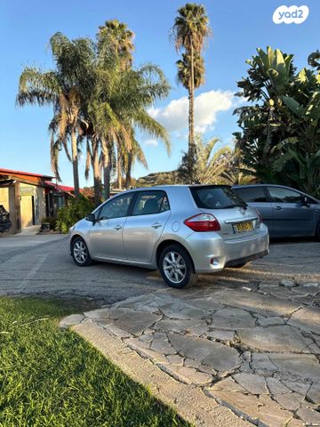 טויוטה אוריס