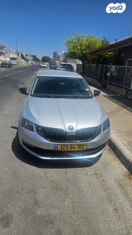 סקודה אוקטביה