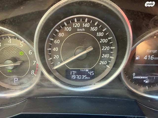 מודעת רכב מאזדה 6